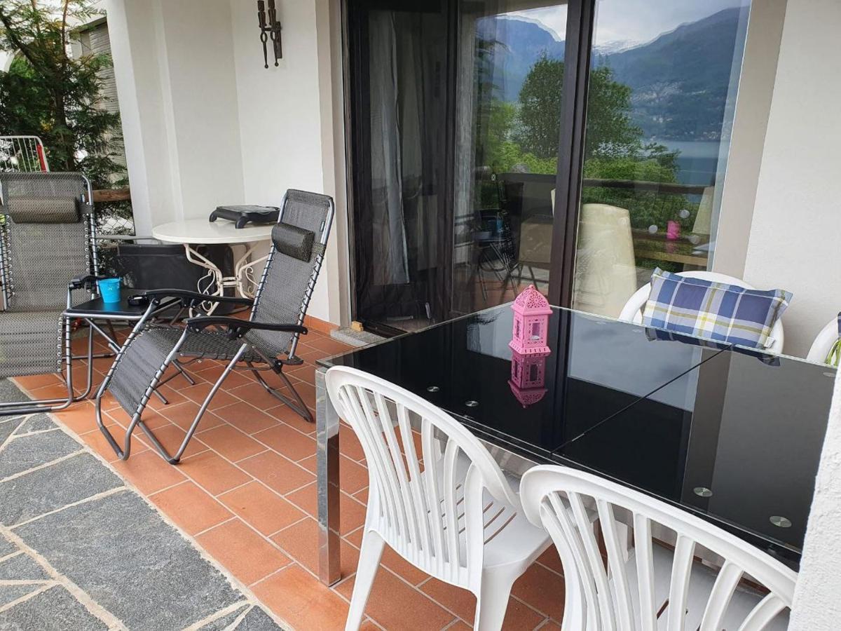 1 Zimmer Apartment Mit Seesicht Und Pool Gambarogno Ngoại thất bức ảnh